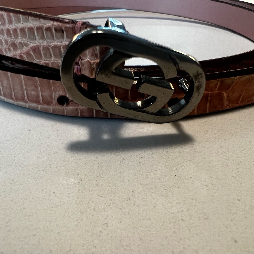 Pink alligator skin Gucci belt